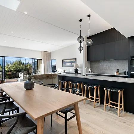 Elegance On Warren Villa